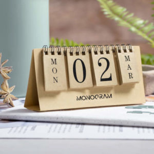 Ewiger Kalender aus Recycling Pappe